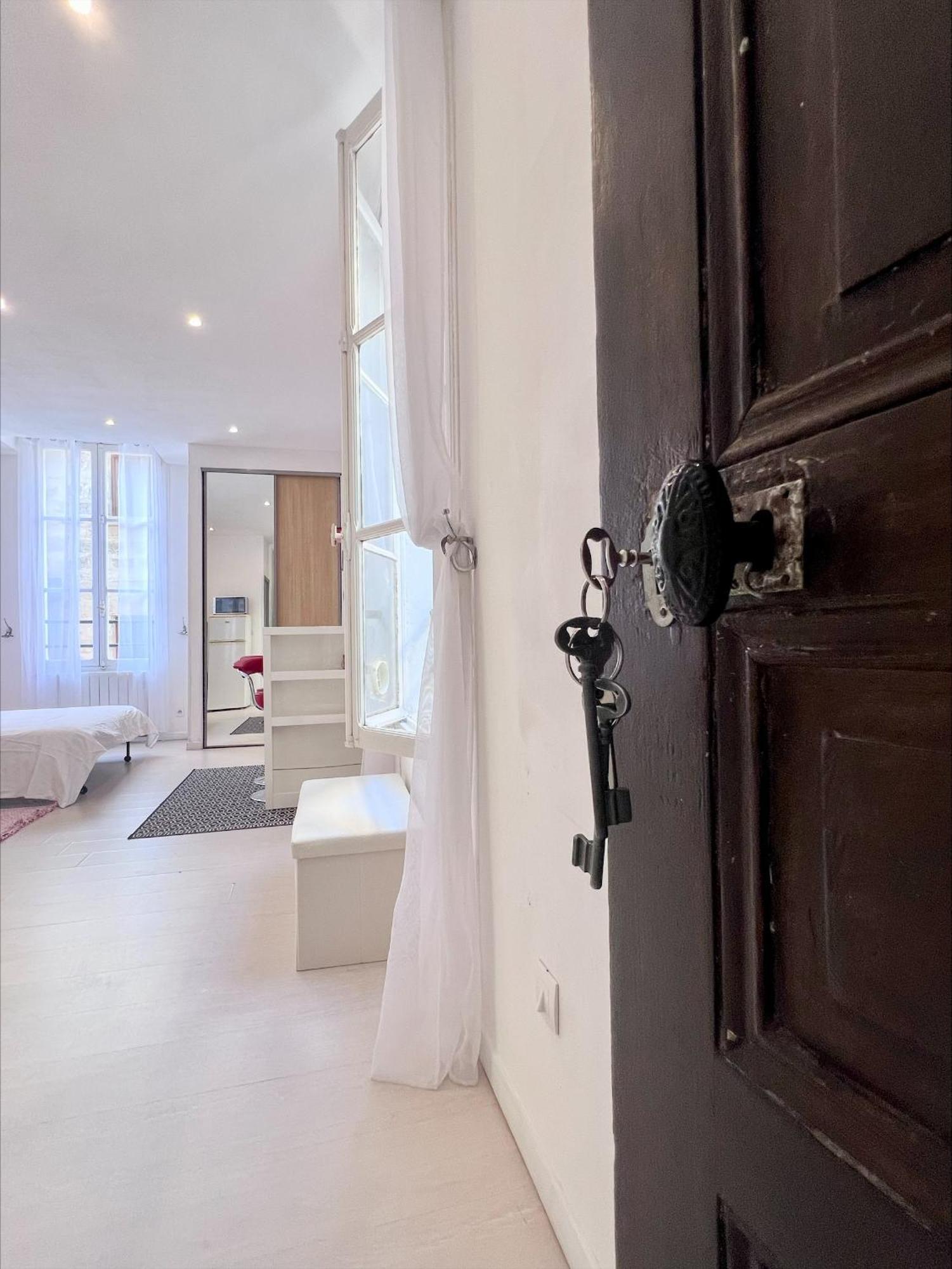 L'Ancienne Berlingotiere Apartment Pezenas Luaran gambar